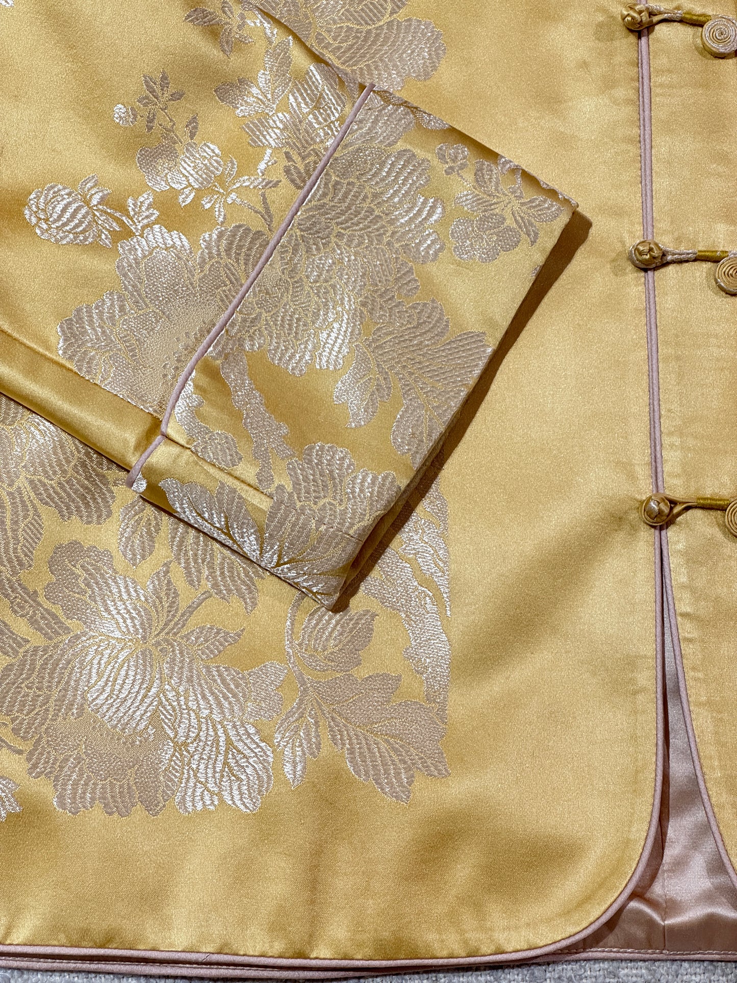 Classic Satin U-Neck Jacket