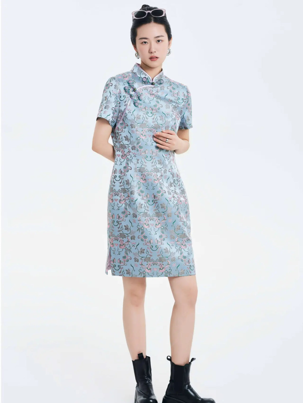 Blooming Song Brocade Qipao