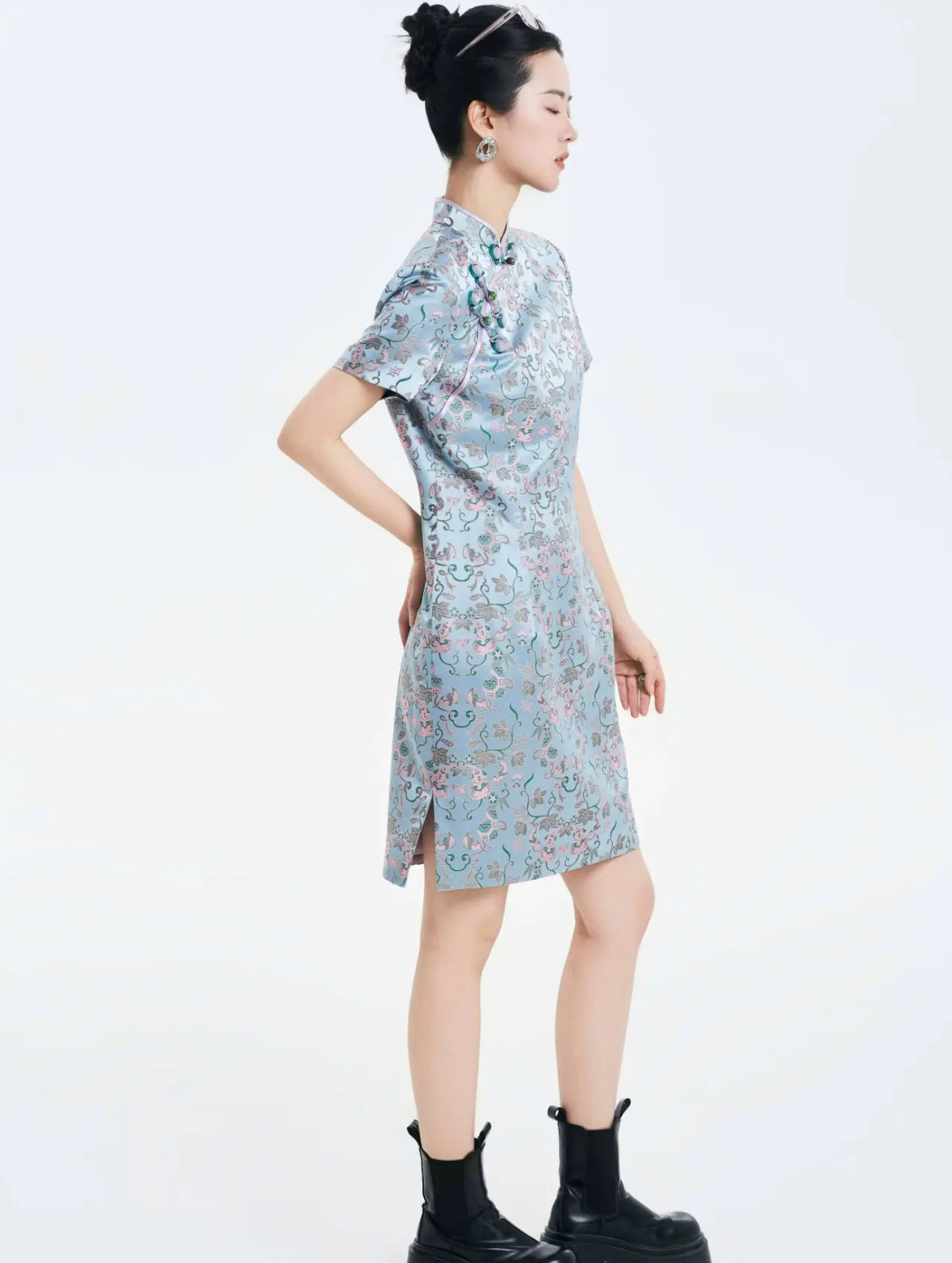 Blooming Song Brocade Qipao