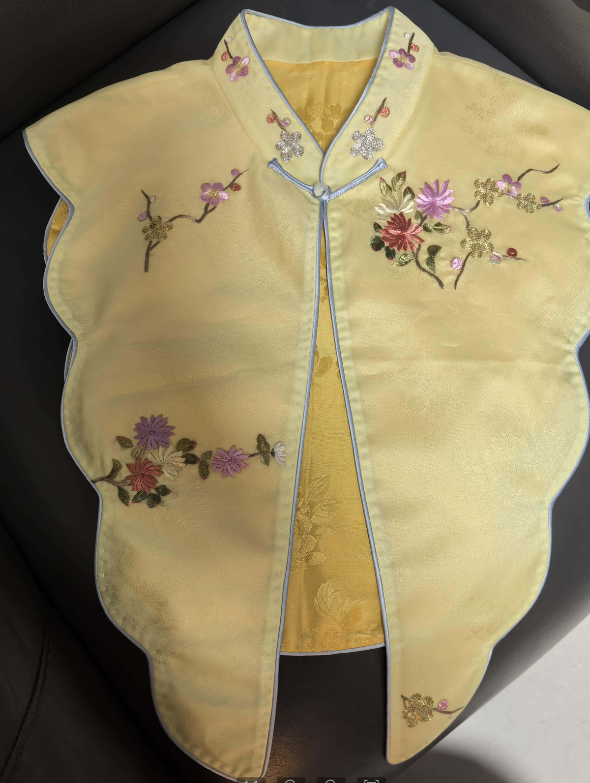 INF0182 cloud shoulder