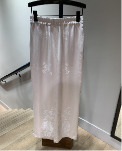AMGKU230418 White M