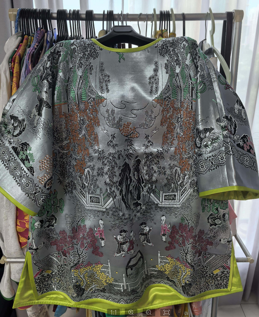 INF0028 Coat