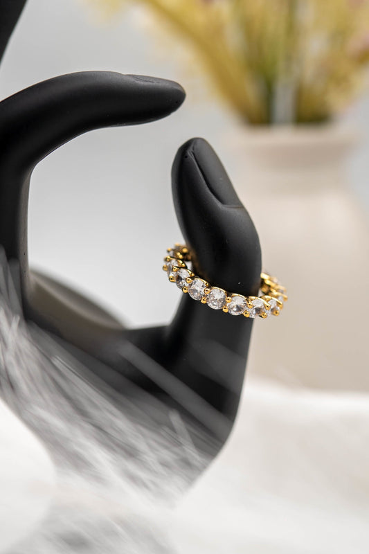 Round Zircon Ring Golden 7